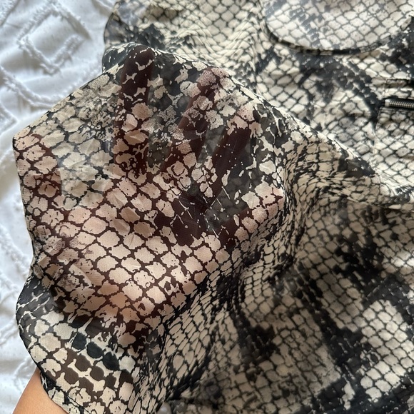 Women’s tank blouse - Picture 3 of 4